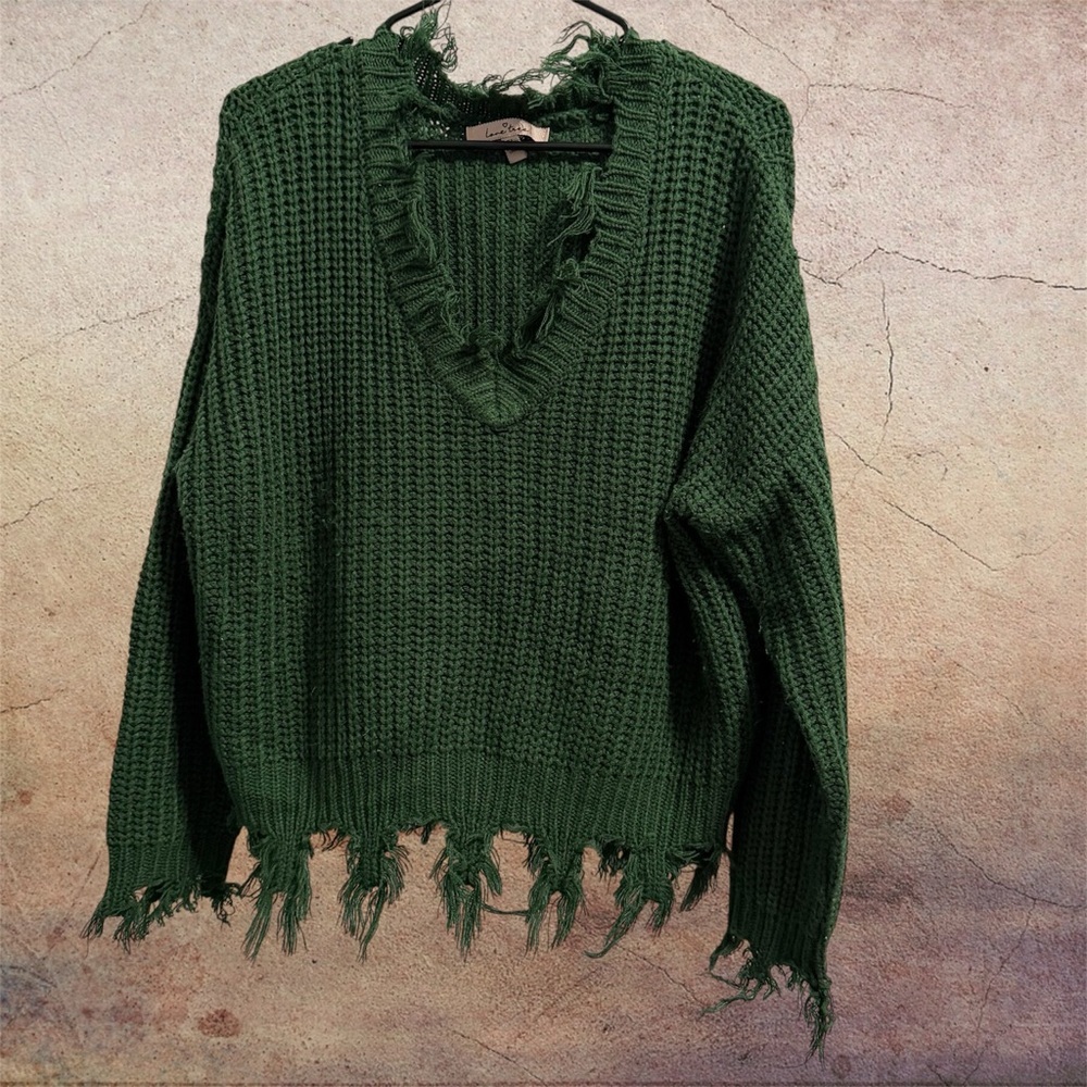 Love Tree Distressed V-Neck Chunky Knit Sweater - Forest Green size M
